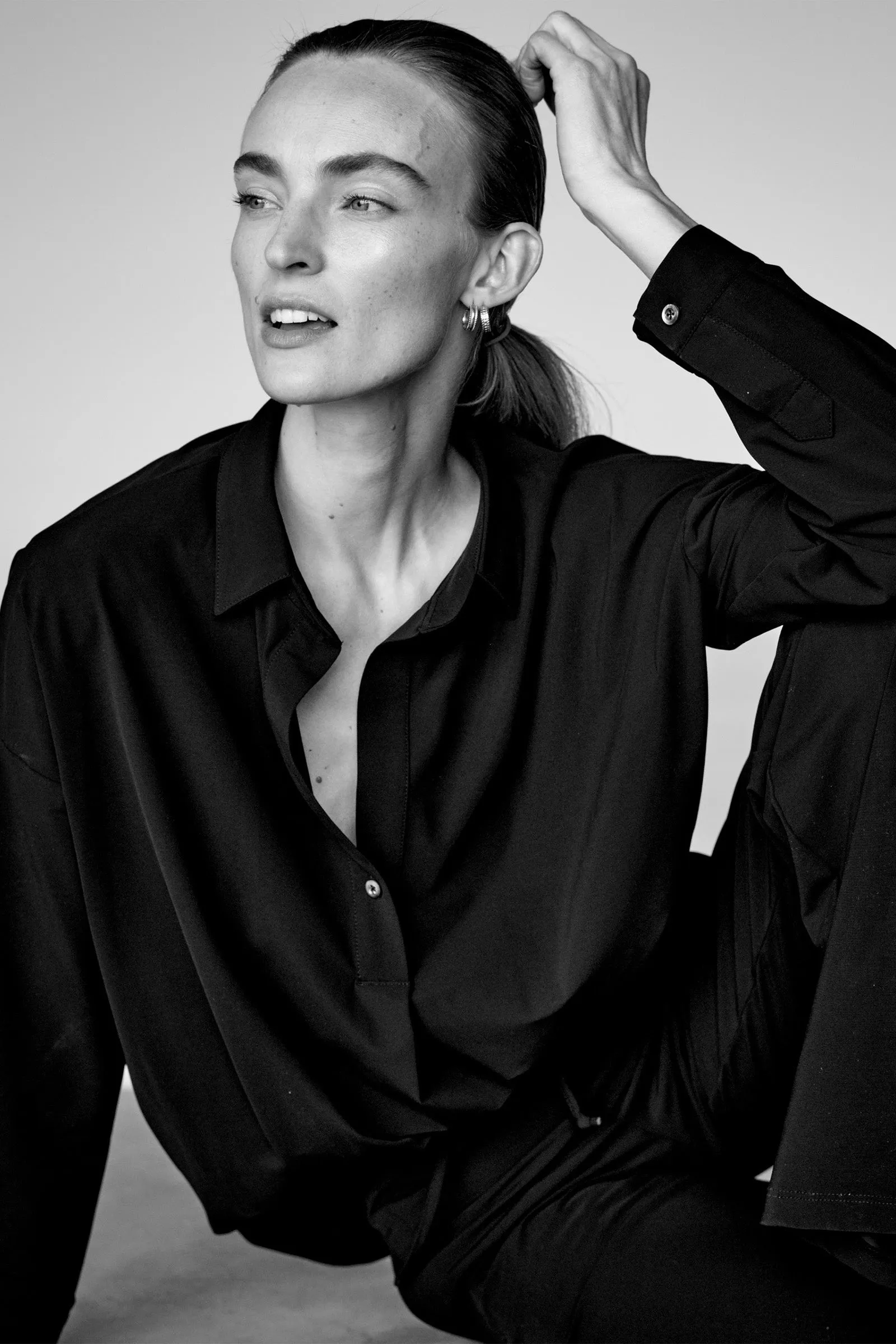 BLOUSE (MAGDA) BLACK