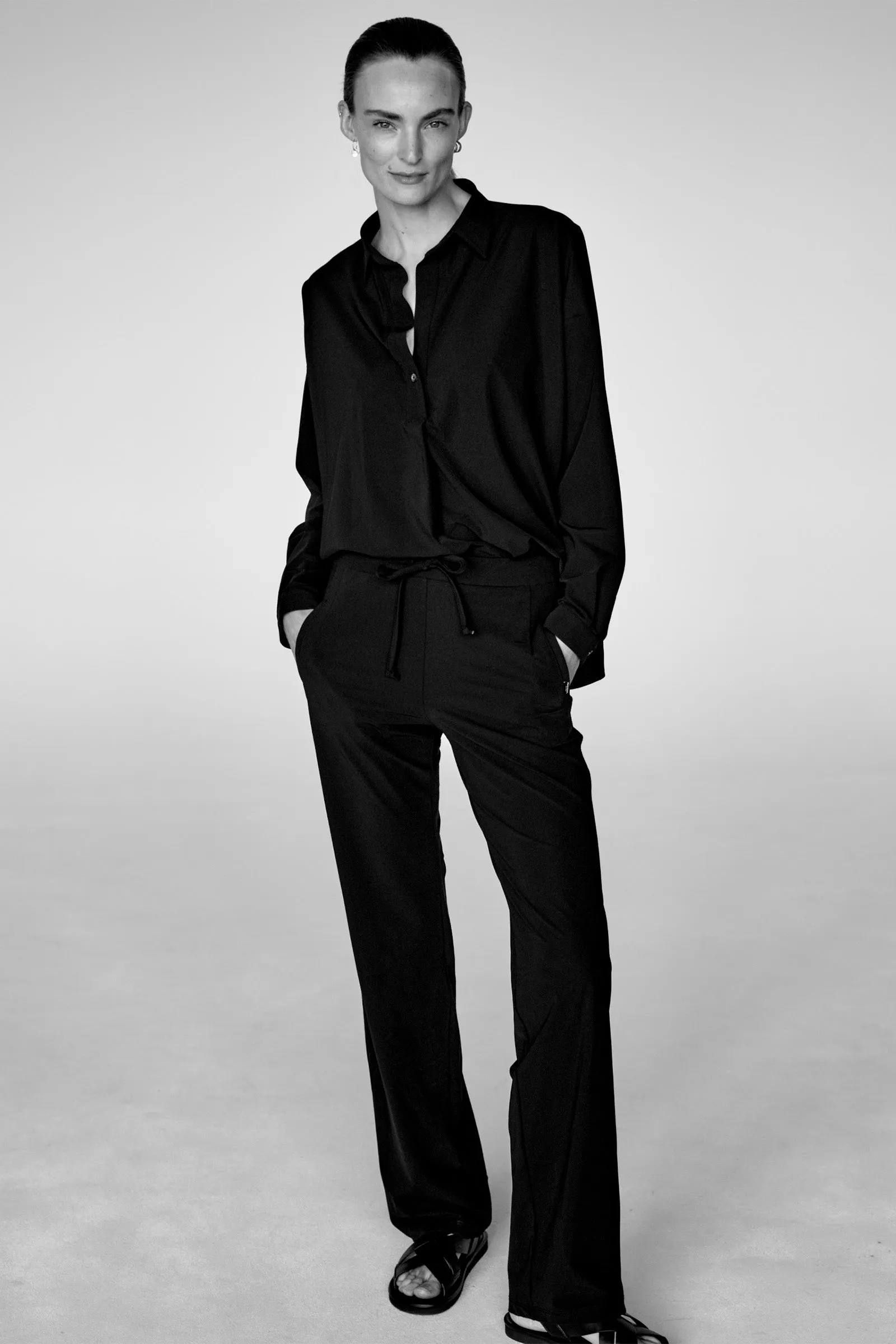 BLOUSE (MAGDA) BLACK