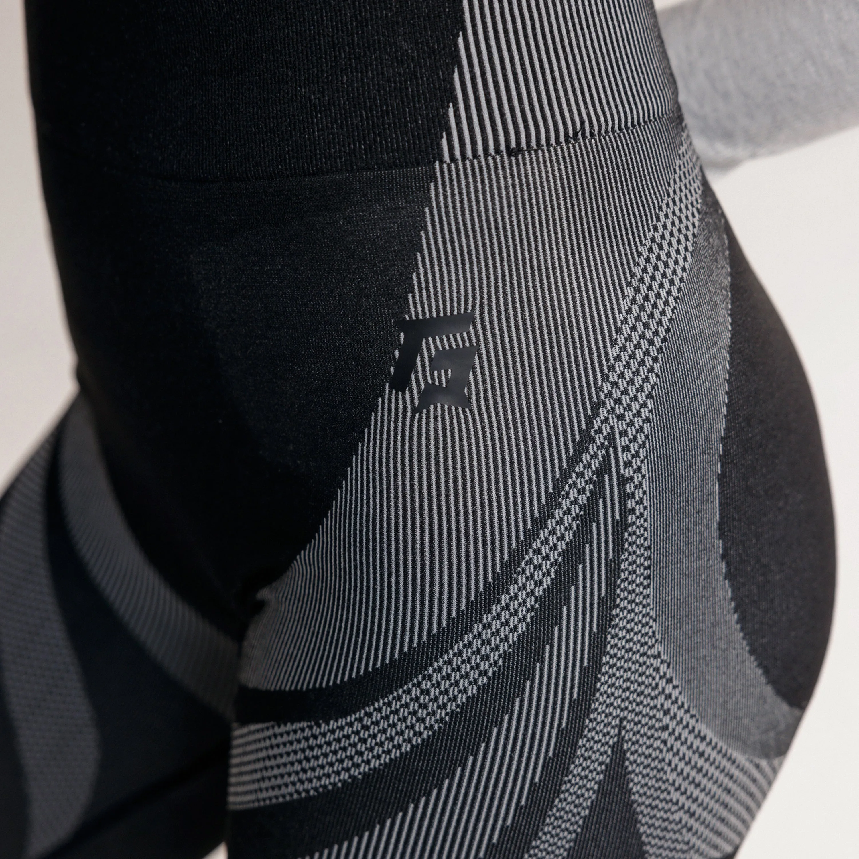 Bristle Pro Seamless Leggings (Black)
