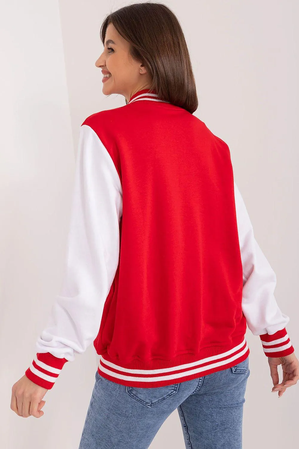 Chic Snap Button Sweatshirt for Active Women