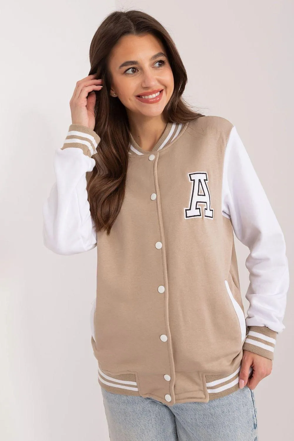 Chic Snap Button Sweatshirt for Active Women