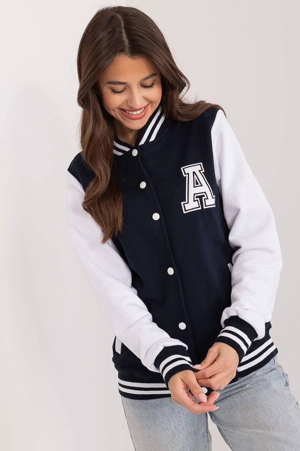 Chic Snap Button Sweatshirt for Active Women