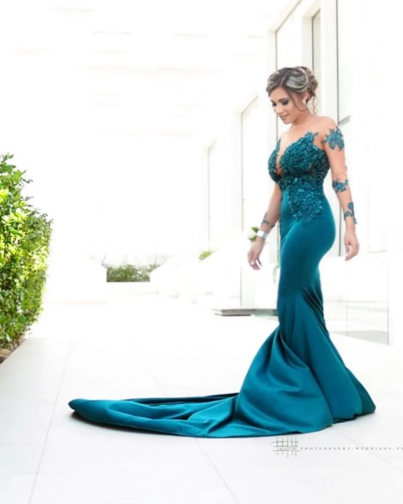 Classic Illusion neck Long Sleeves Blue Lace Appliques Prom Party Gowns with Chapel Train