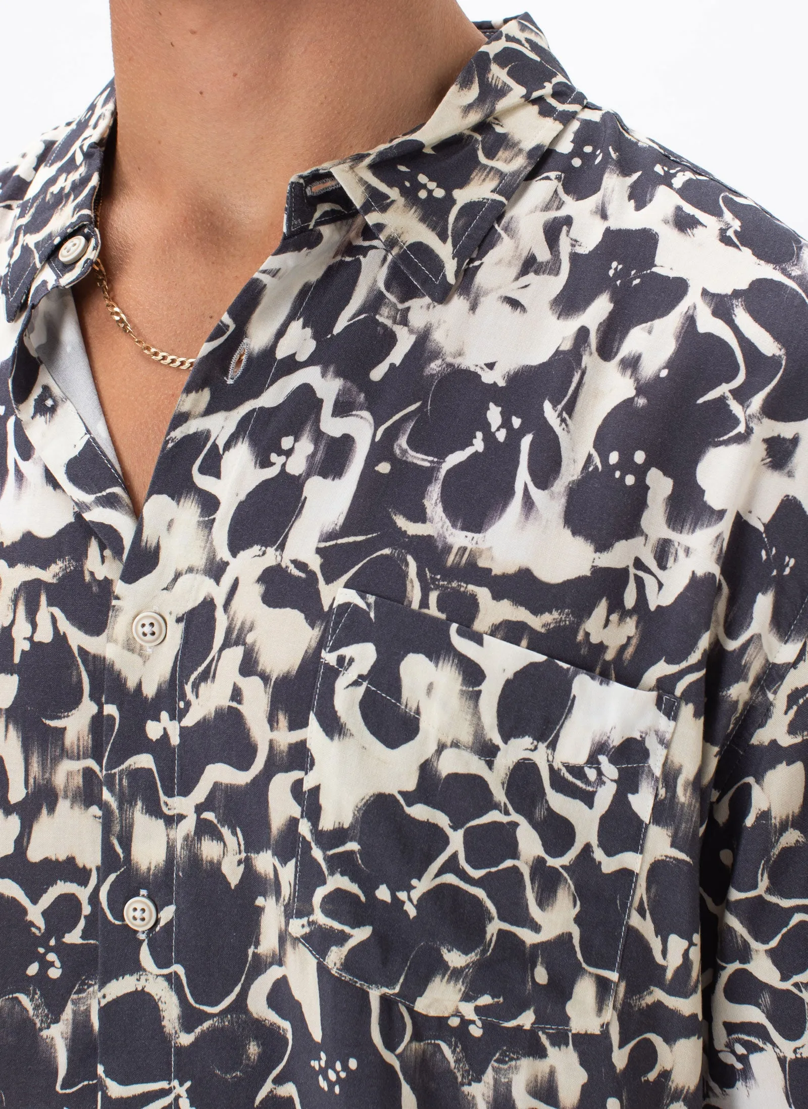 Holiday Shirt Black Trip