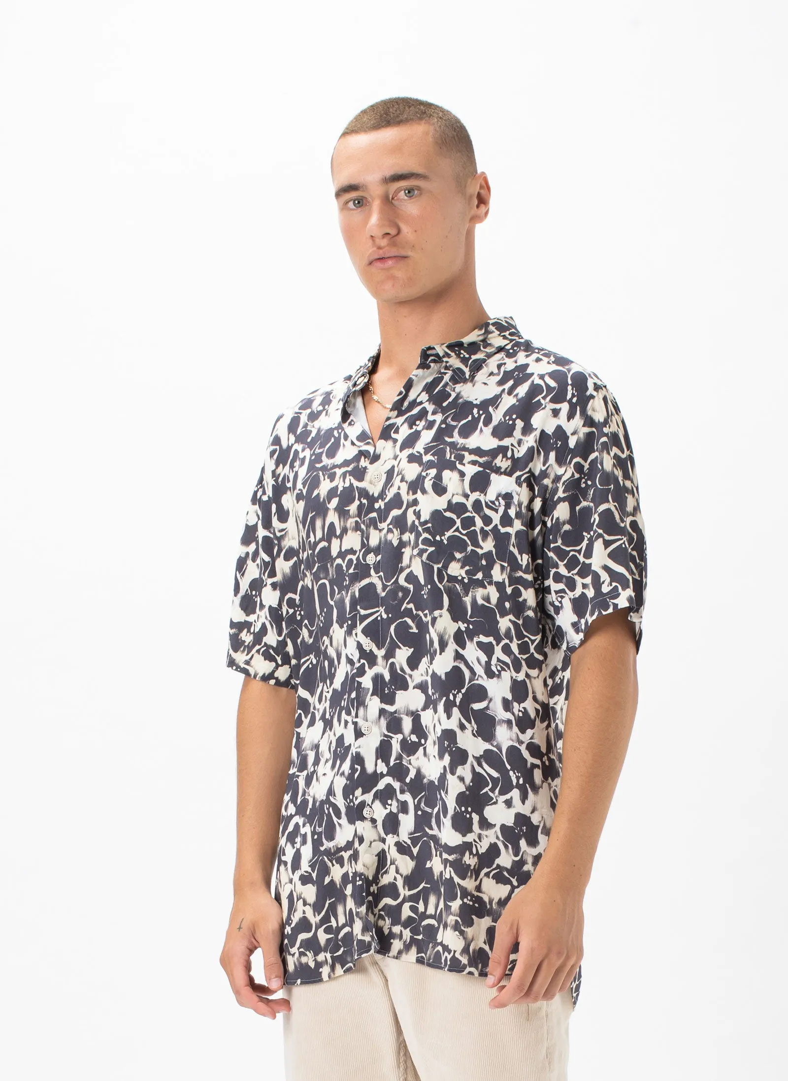Holiday Shirt Black Trip