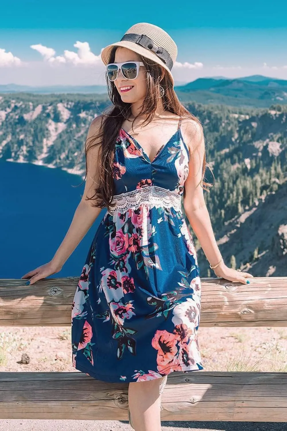 LAISHEN Women's 2024 Summer Casual Sundress V Neck Spaghetti Strap Lace Floral Beach Vacation Midi Dress