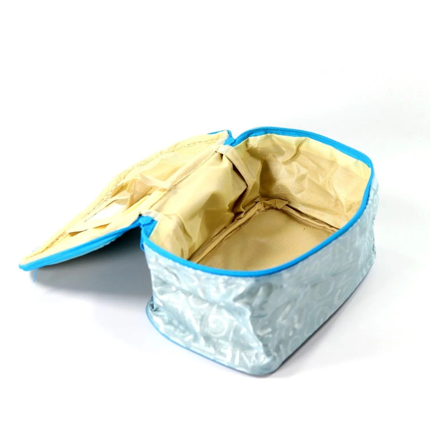 PORTABLE MAKEUP BAG WIDELY USED BY WOMENS FOR STORING THEIR MAKEUP EQUIPMENTS AND ALL WHILE TRAVELLING AND MOVING.