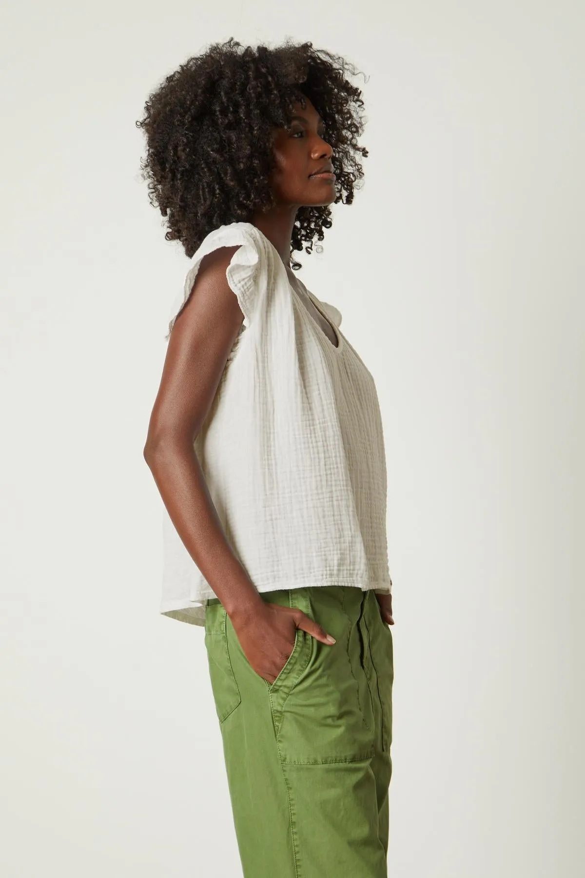 REMI RUFFLE SLEEVE TOP