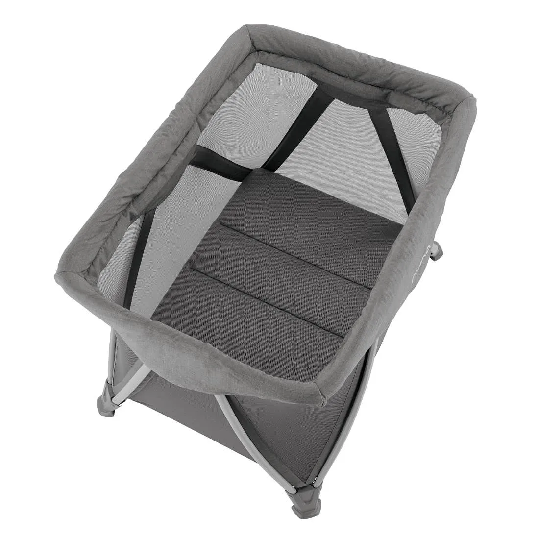 Sena Aire Travel Crib   Play Yard   Changer (with Organic Cotton Sheet) by Nuna