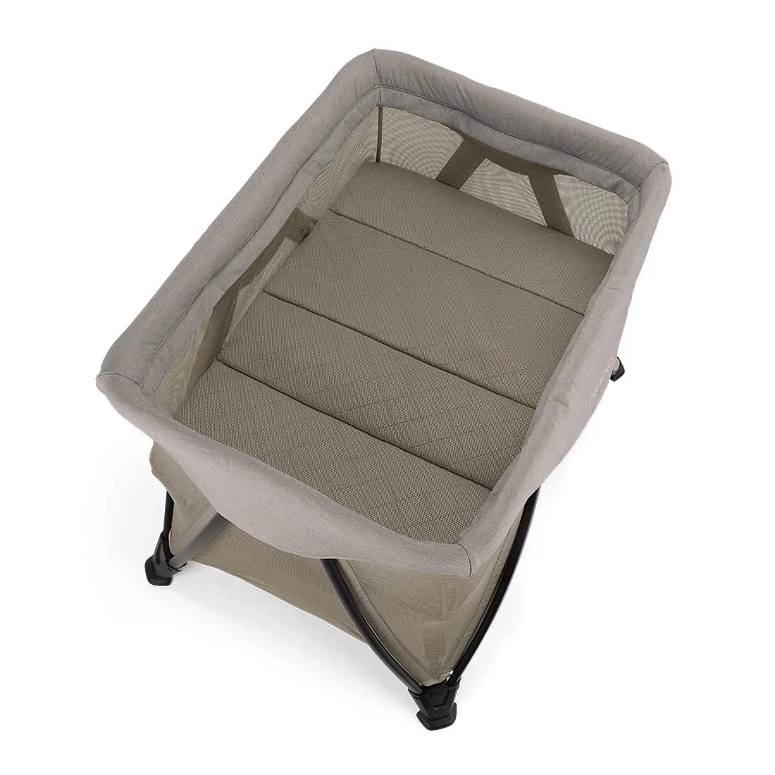 Sena Aire Travel Crib   Play Yard (with Organic Cotton Sheet) by Nuna