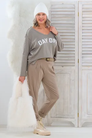 Sweaty "day off", taupe