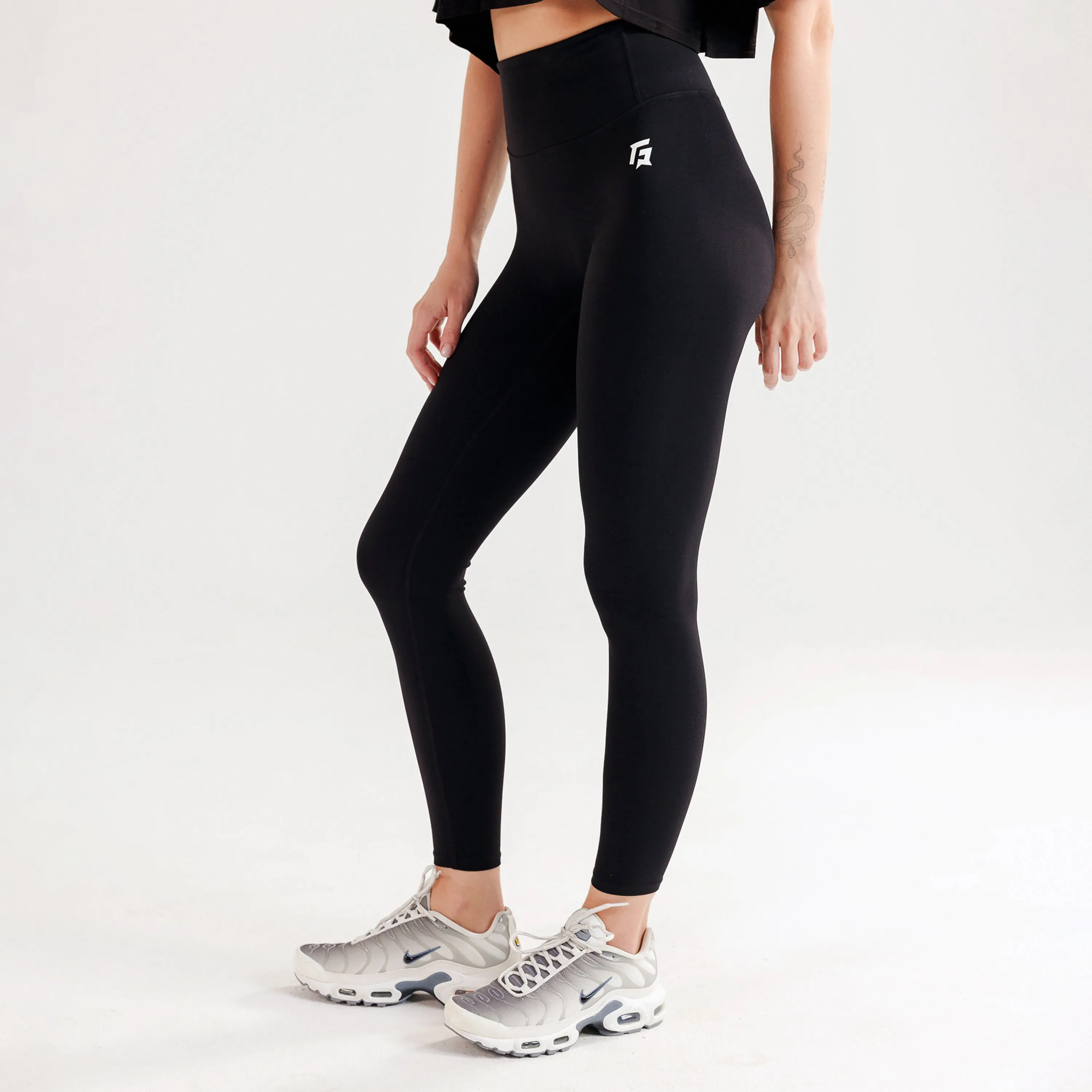 Swift Pulse Leggings (Black)